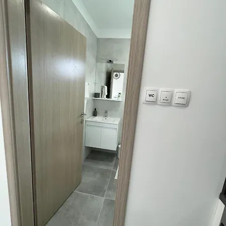 Modern Iva With Balcony, Free Parking & Wi-fi, * זאדאר