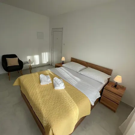 Modern Iva With Balcony, Free Parking & Wi-fi, Апартаменты