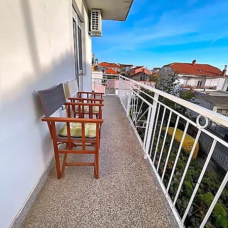 Modern Iva With Balcony, Free Parking & Wi-fi, דירה *
