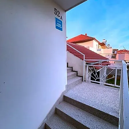 Modern Iva With Balcony, Free Parking & Wi-fi, *